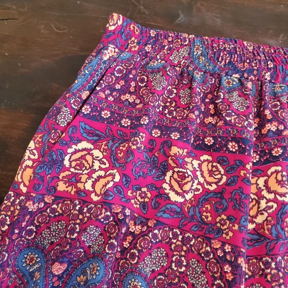 Abbeline Pattern Pants - Picture 2 of 4